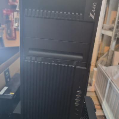 HP Z440: CZC6358LN2